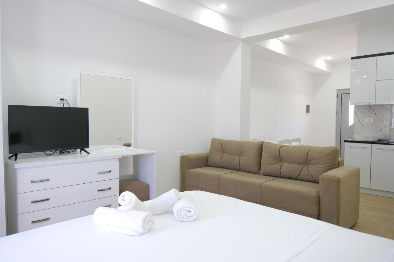 Lux Apartments Ksamil Bagian luar foto