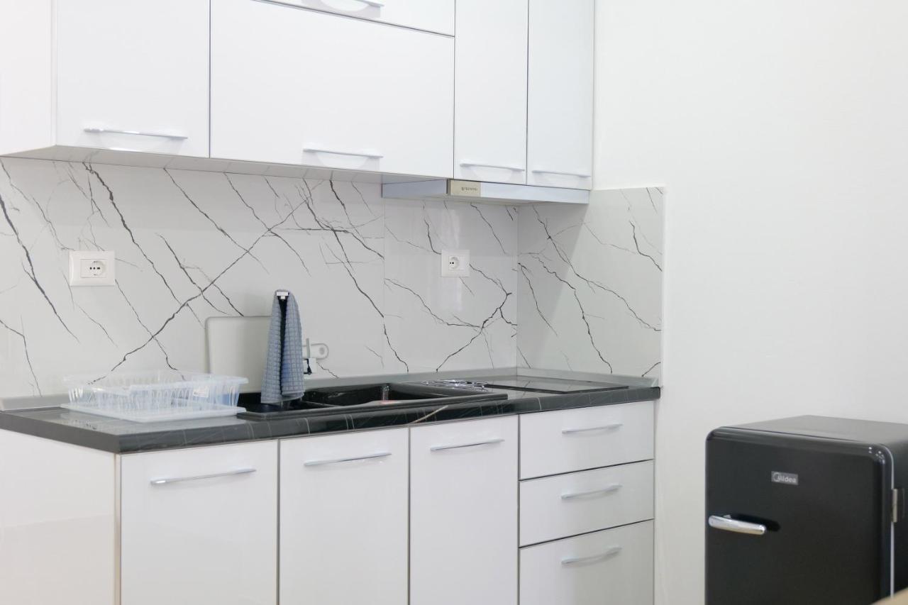 Lux Apartments Ksamil Bagian luar foto