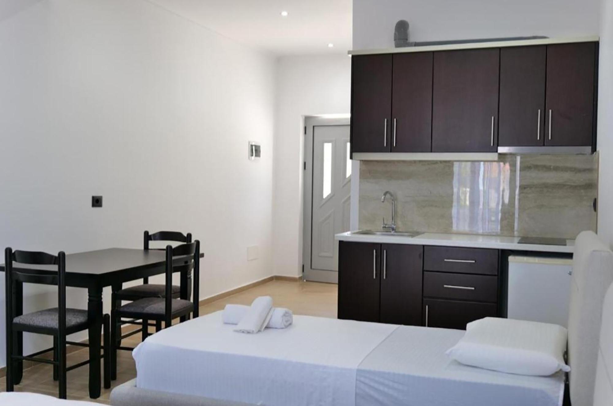 Lux Apartments Ksamil Bagian luar foto